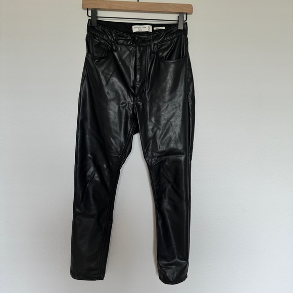 Vegan Leather Skinny Pants - Picture 3 of 7